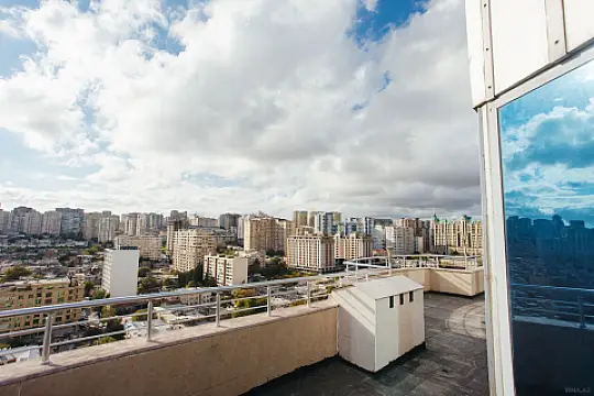 Kirayə verilir 3 otaqlı mənzil 170 m²