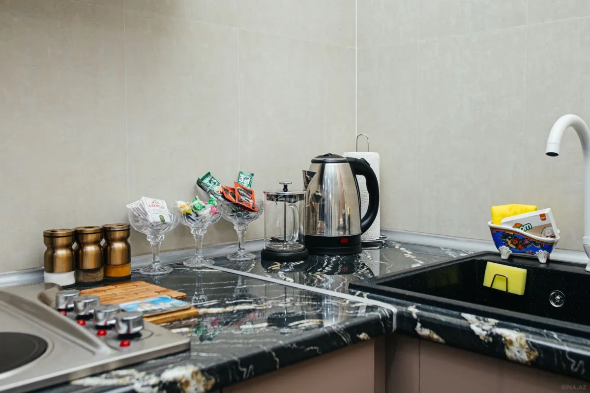 Kirayə verilir 3 otaqlı mənzil 170 m²