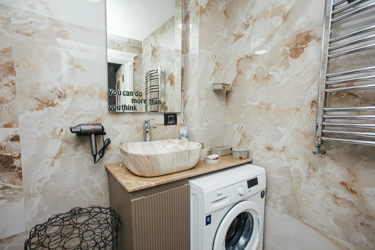 Kirayə verilir 3 otaqlı mənzil 170 m²