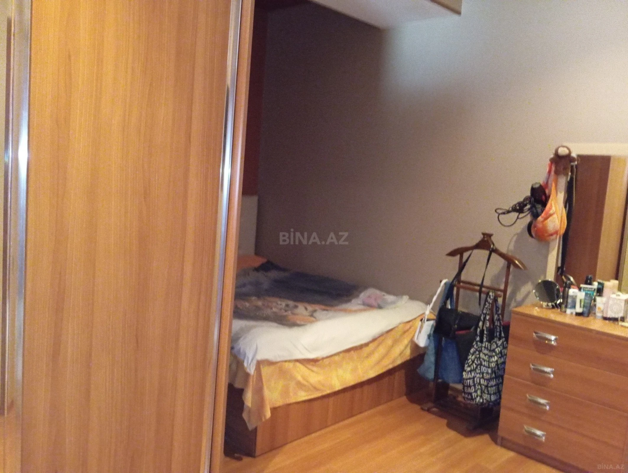 Satılır 3 otaqlı mənzil 78 m²