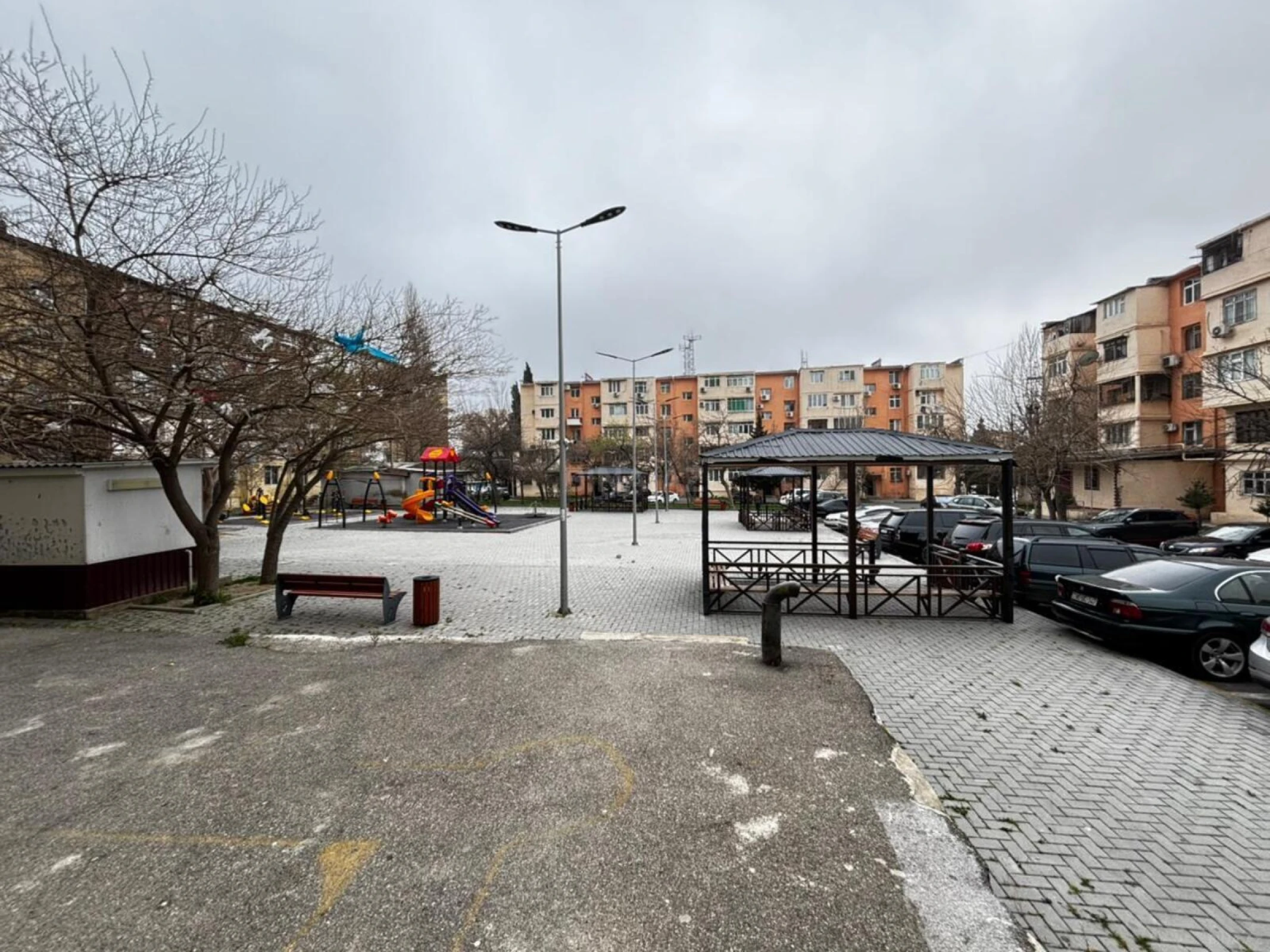 Satılır 2 otaqlı mənzil 38 m²