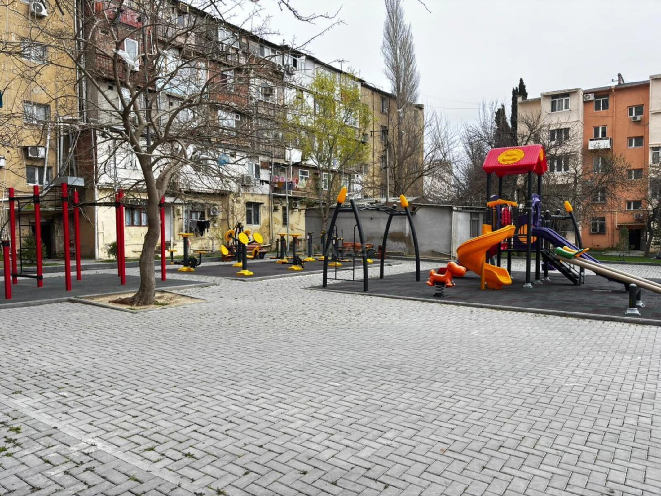 Satılır 2 otaqlı mənzil 38 m²