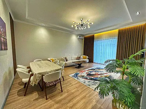 Satılır 5 otaqlı həyət evi 270 m²