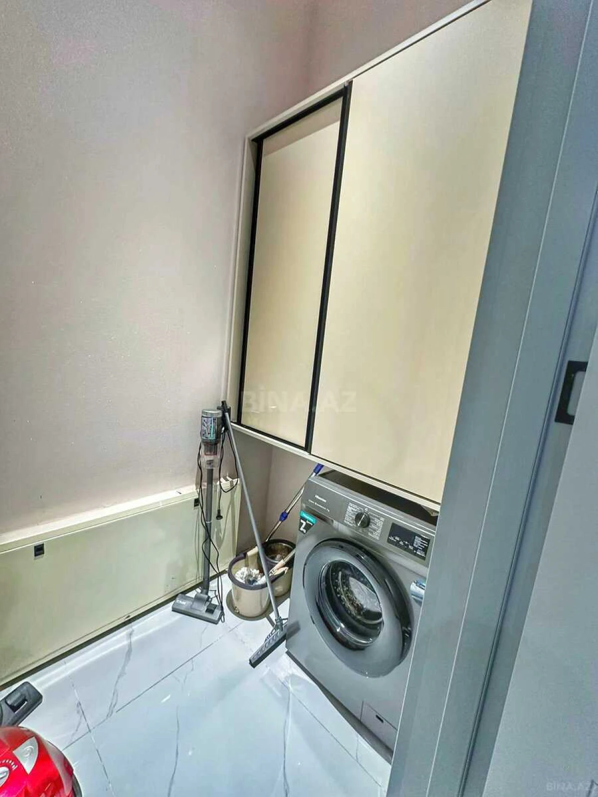 Satılır 5 otaqlı həyət evi 270 m²