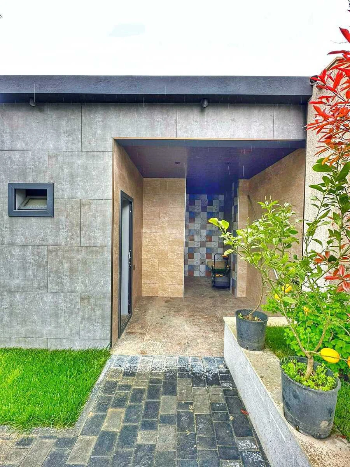 Satılır 5 otaqlı həyət evi 270 m²