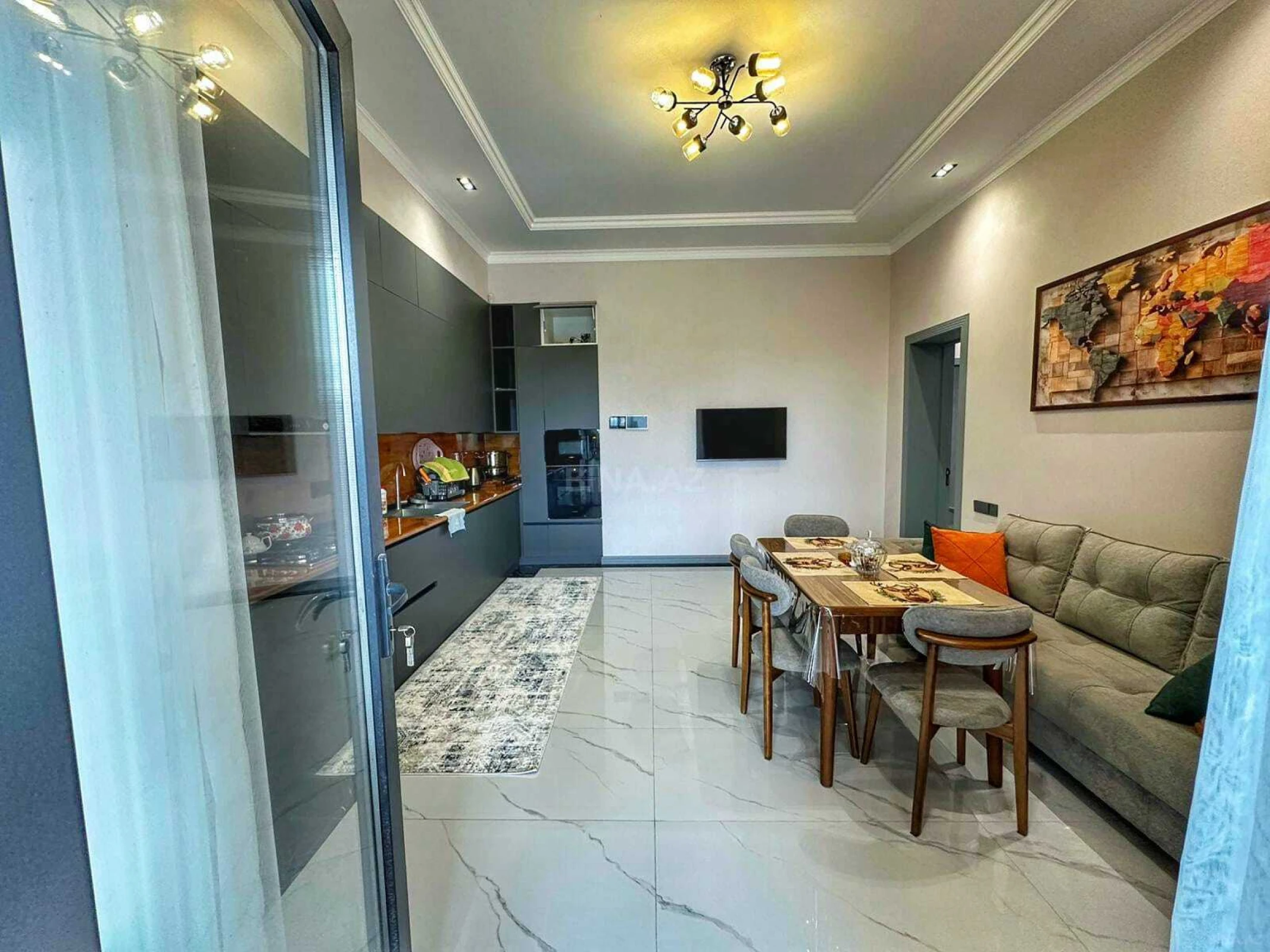 Satılır 5 otaqlı həyət evi 270 m²