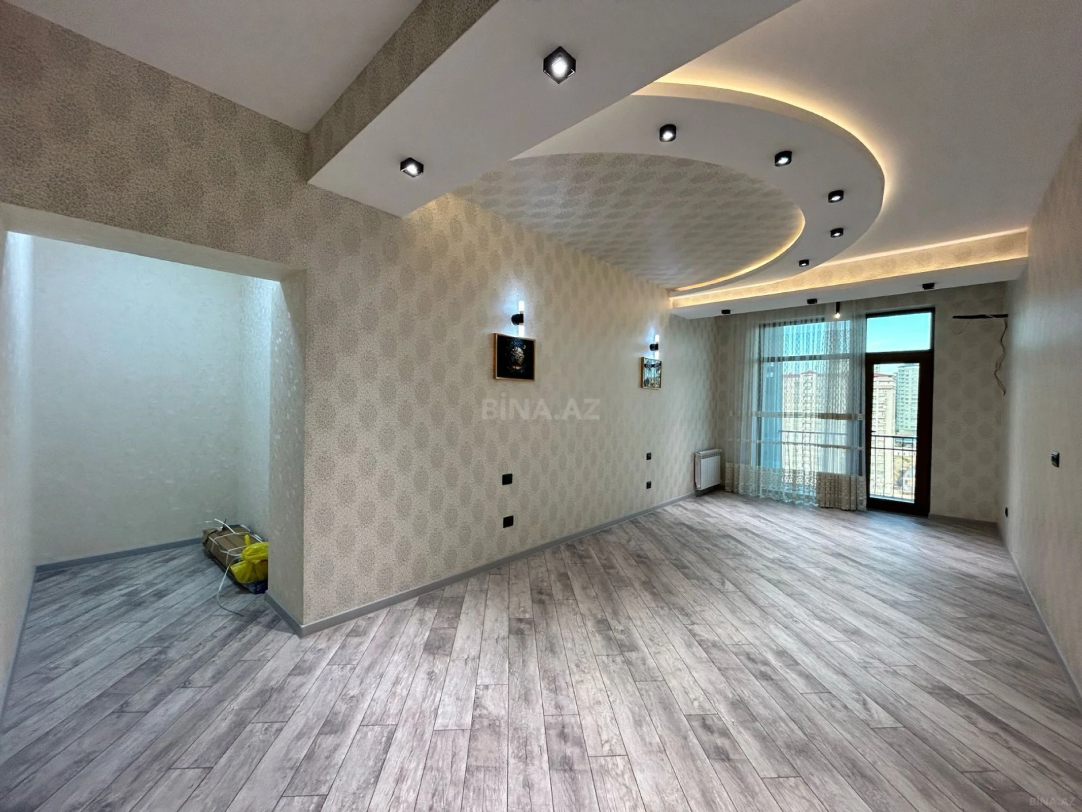Satılır 4 otaqlı mənzil 223 m²