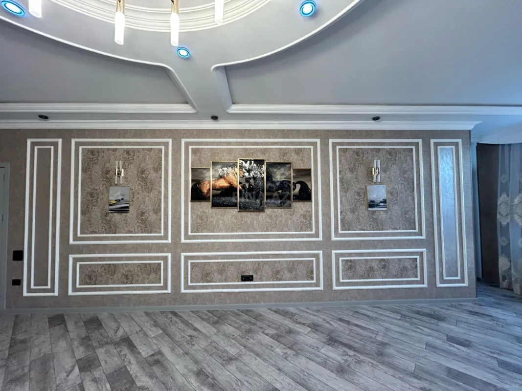 Satılır 4 otaqlı mənzil 223 m²