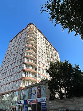 Satılır 4 otaqlı mənzil 223 m² — Bakı, Nizami 4 otaq 223.00 m²