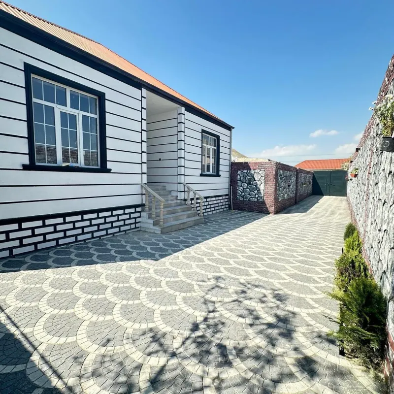 Satılır 4 otaqlı həyət evi 120 m²