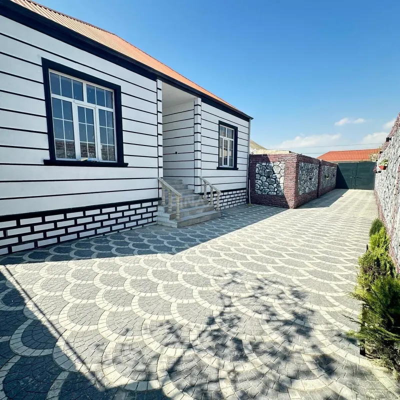 Satılır 4 otaqlı həyət evi 120 m²