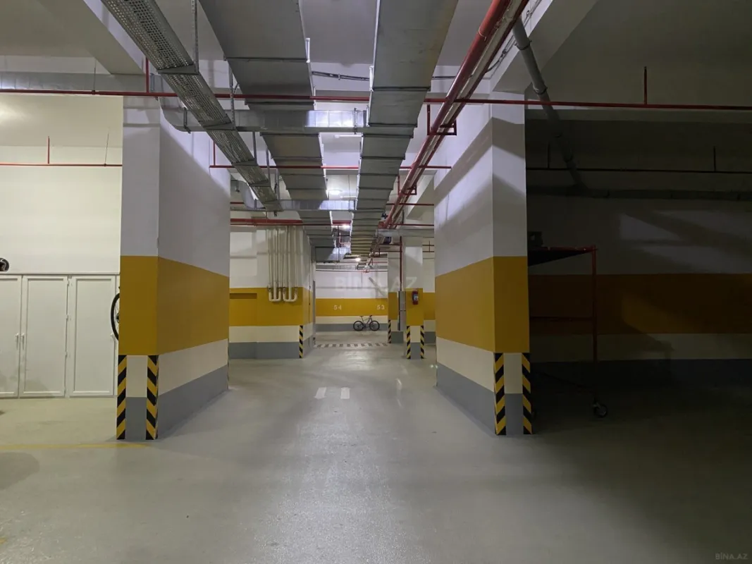 Satılır 5 otaqlı mənzil 225 m²