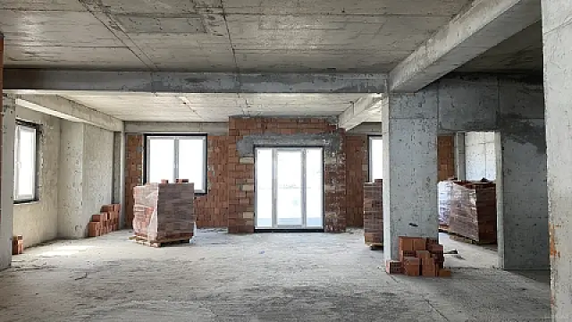 Satılır 5 otaqlı mənzil 225 m²