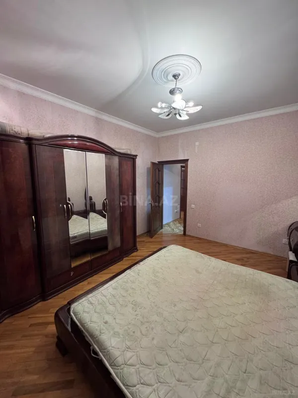 Kirayə verilir 2 otaqlı mənzil 95 m²