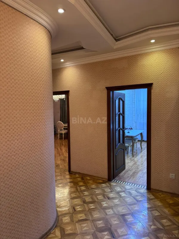 Kirayə verilir 2 otaqlı mənzil 95 m²