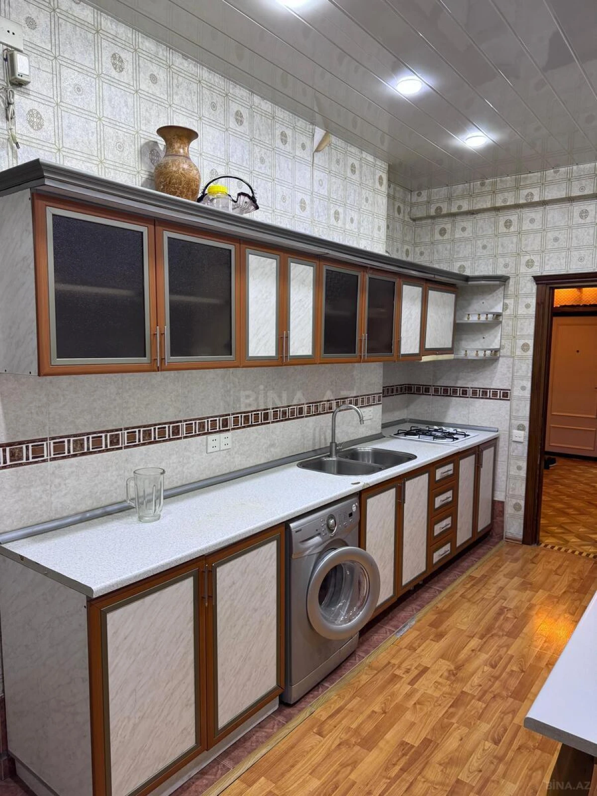 Kirayə verilir 2 otaqlı mənzil 95 m²