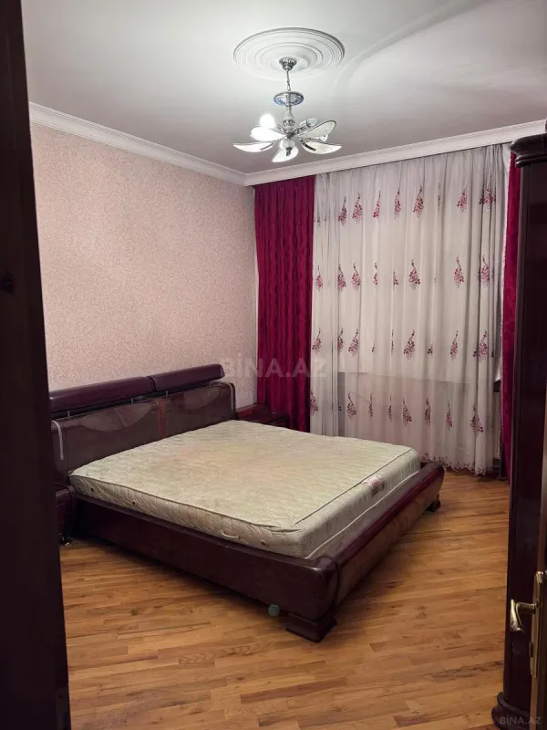 Kirayə verilir 2 otaqlı mənzil 95 m²