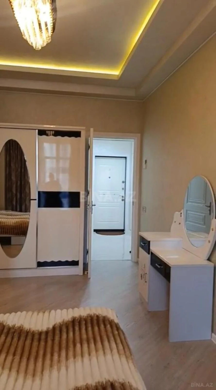 Kirayə verilir 2 otaqlı mənzil 70 m²