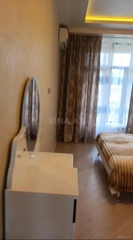 Kirayə verilir 2 otaqlı mənzil 70 m²