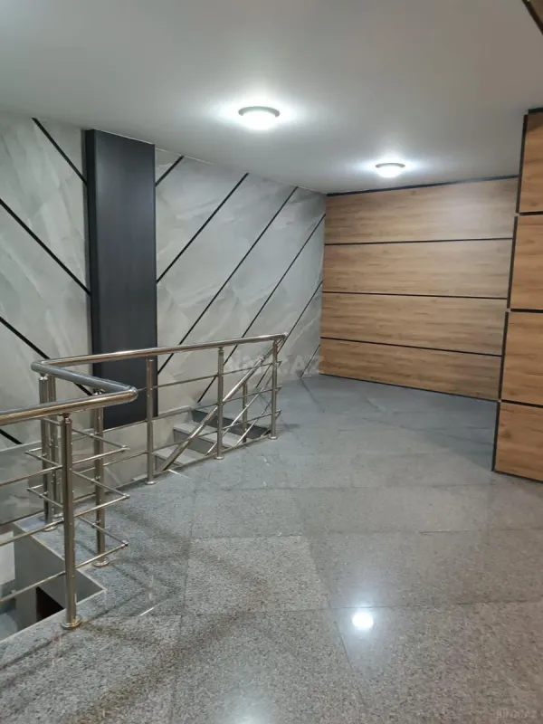 Satılır 2 otaqlı mənzil 91 m²