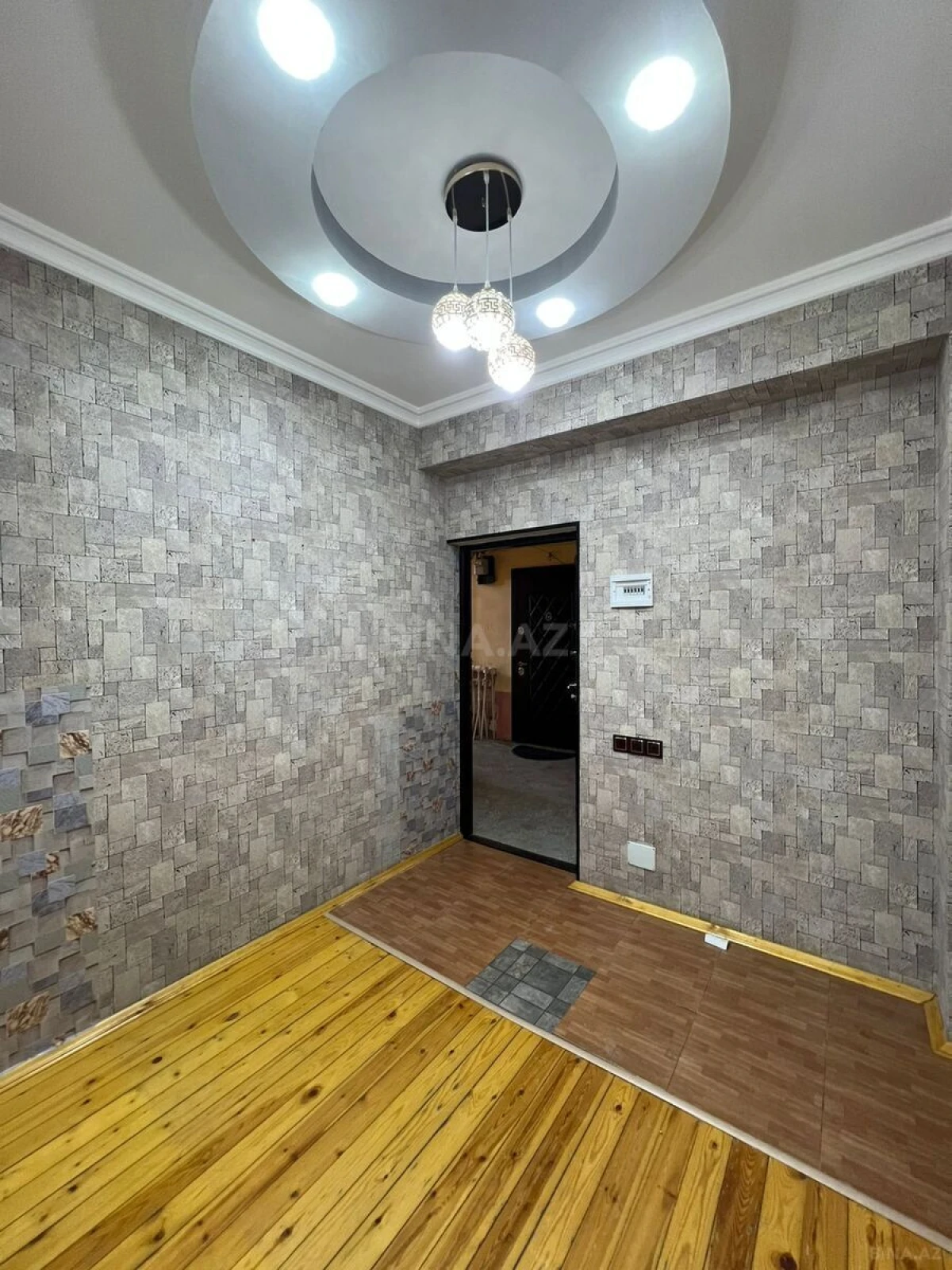 Satılır 2 otaqlı mənzil 53 m²