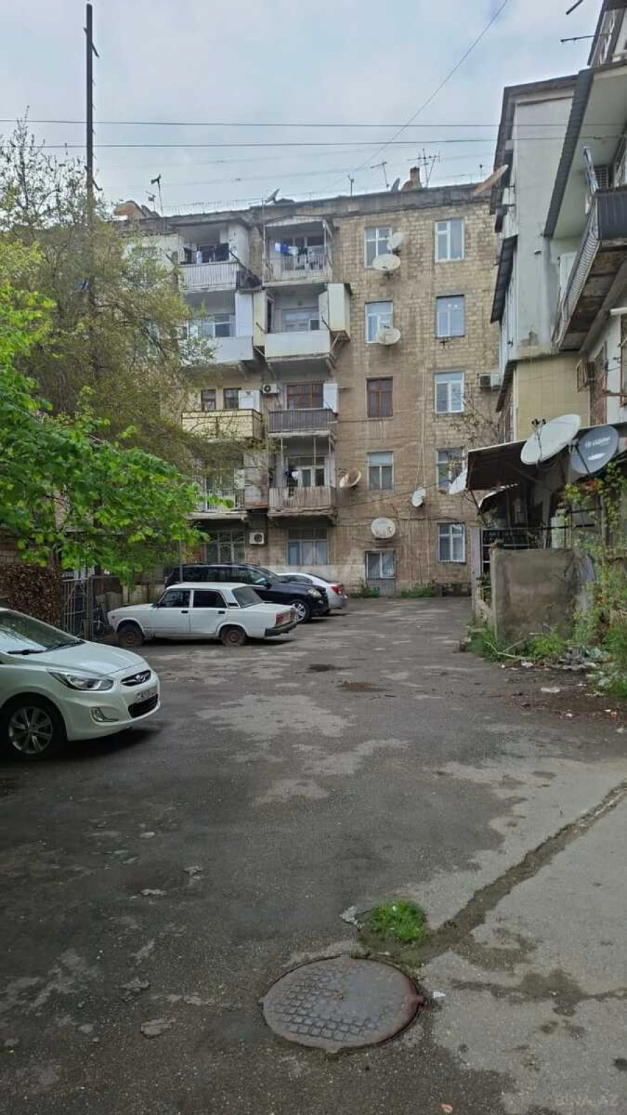 Satılır 3 otaqlı mənzil 95 m²