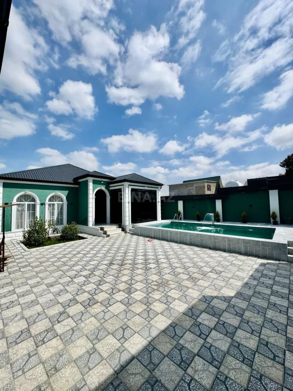 Satılır 4 otaqlı həyət evi 150 m²