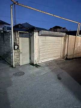 Satılır 4 otaqlı həyət evi 137 m²