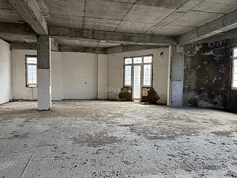 Satılır 3 otaqlı mənzil 125 m²