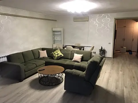 Kirayə verilir 2 otaqlı mənzil 110 m²