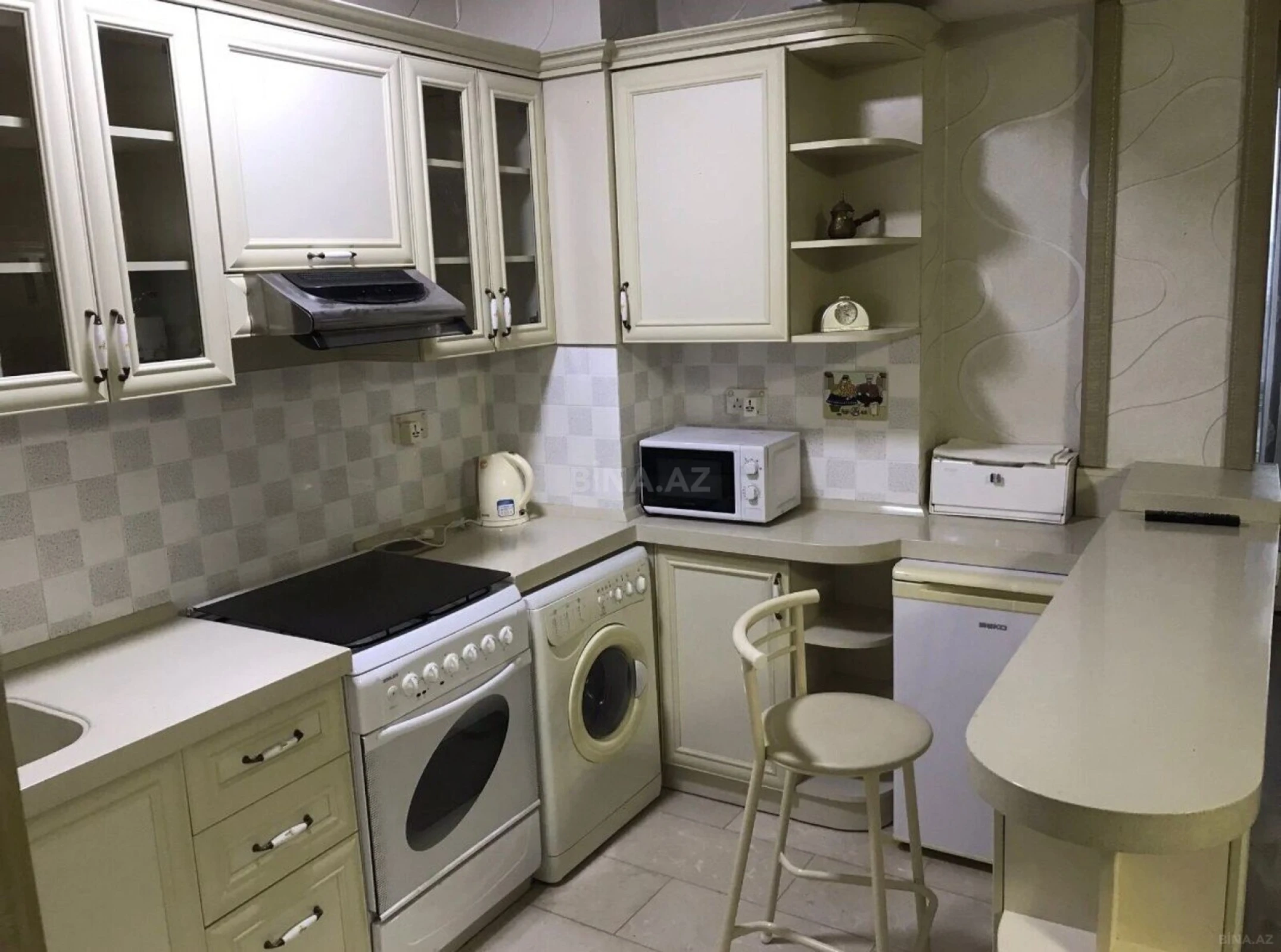 Kirayə verilir 2 otaqlı mənzil 110 m²