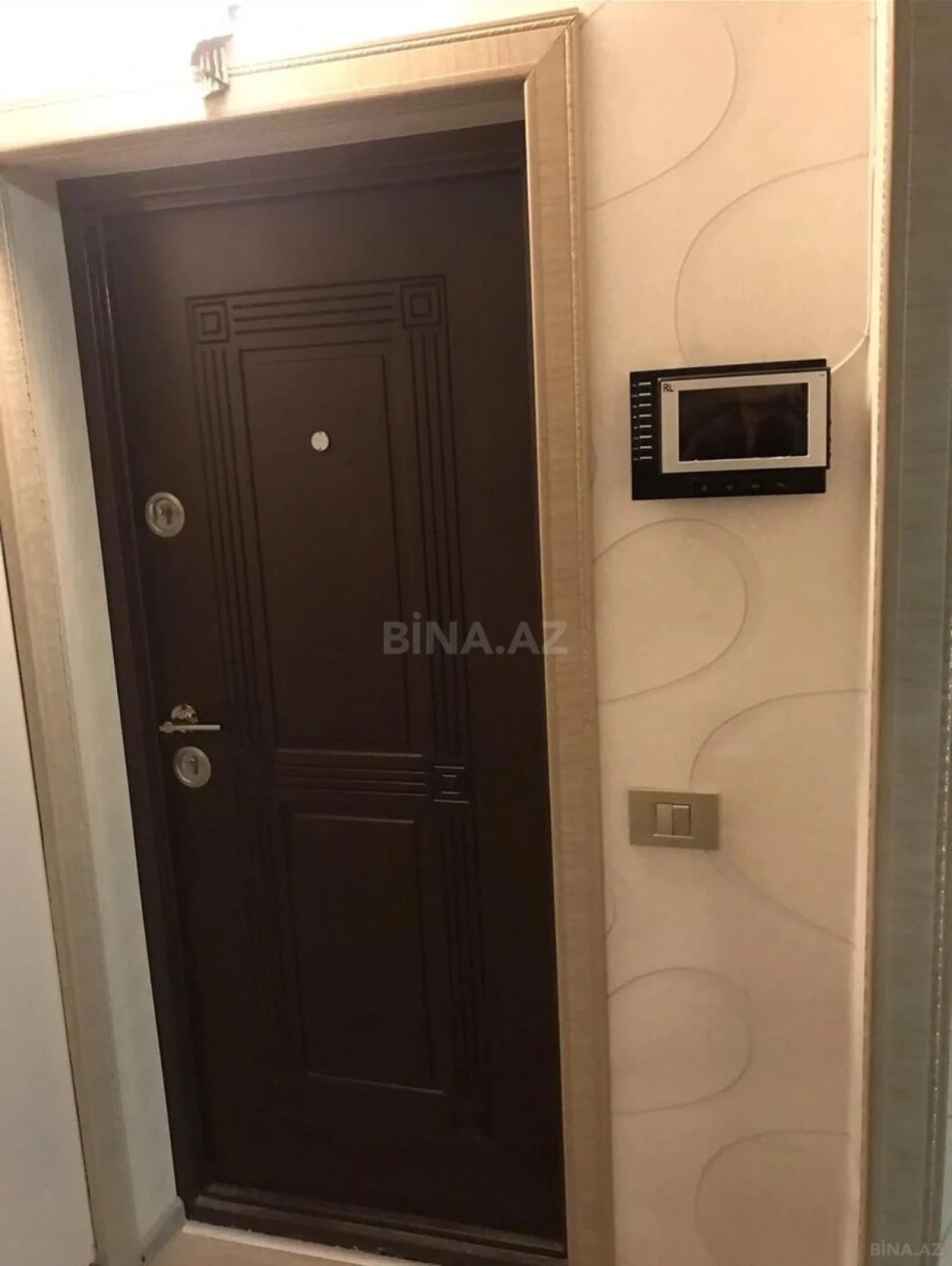 Kirayə verilir 2 otaqlı mənzil 110 m²