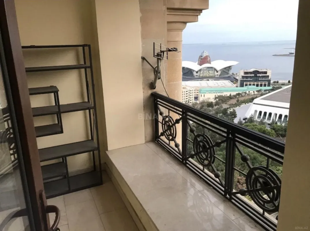 Kirayə verilir 2 otaqlı mənzil 110 m²