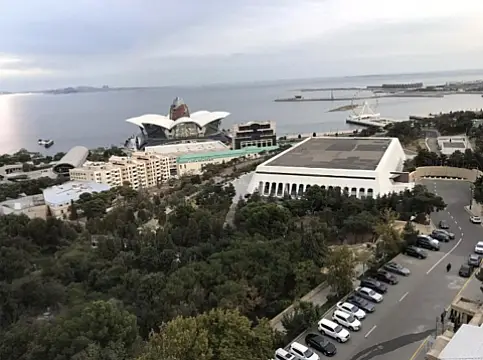 Kirayə verilir 2 otaqlı mənzil 110 m² — Bakı 2 otaq 110.00 m²