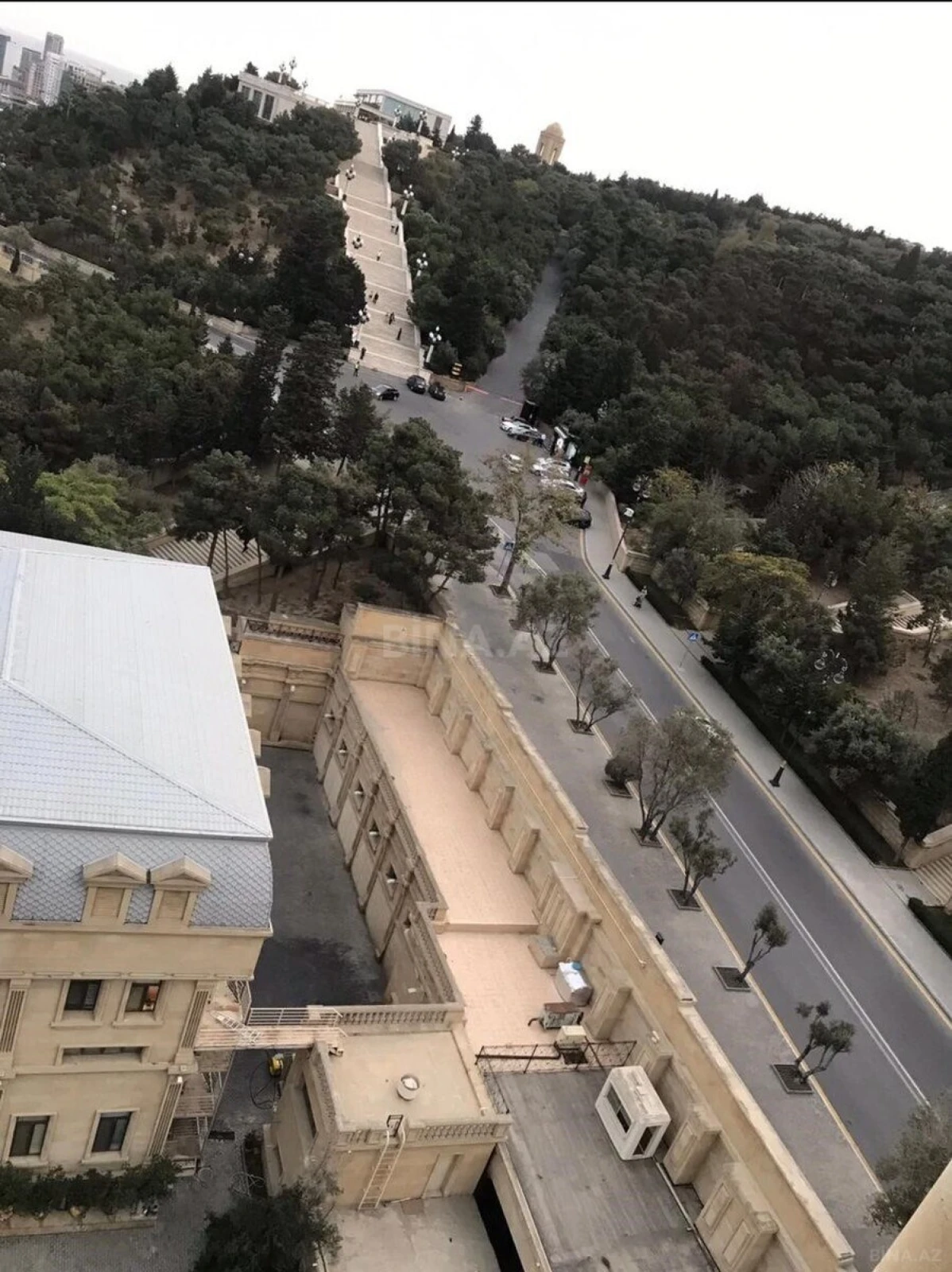 Kirayə verilir 2 otaqlı mənzil 110 m²