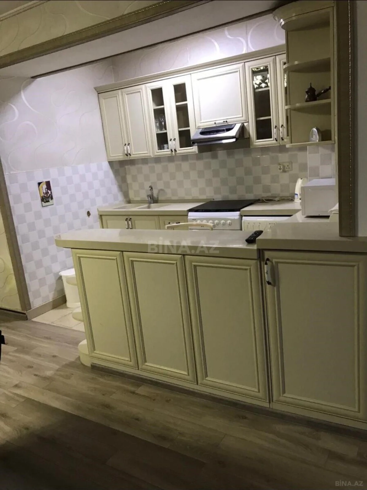 Kirayə verilir 2 otaqlı mənzil 110 m²