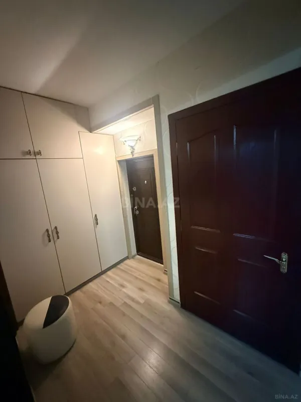 Kirayə verilir 2 otaqlı mənzil 110 m²