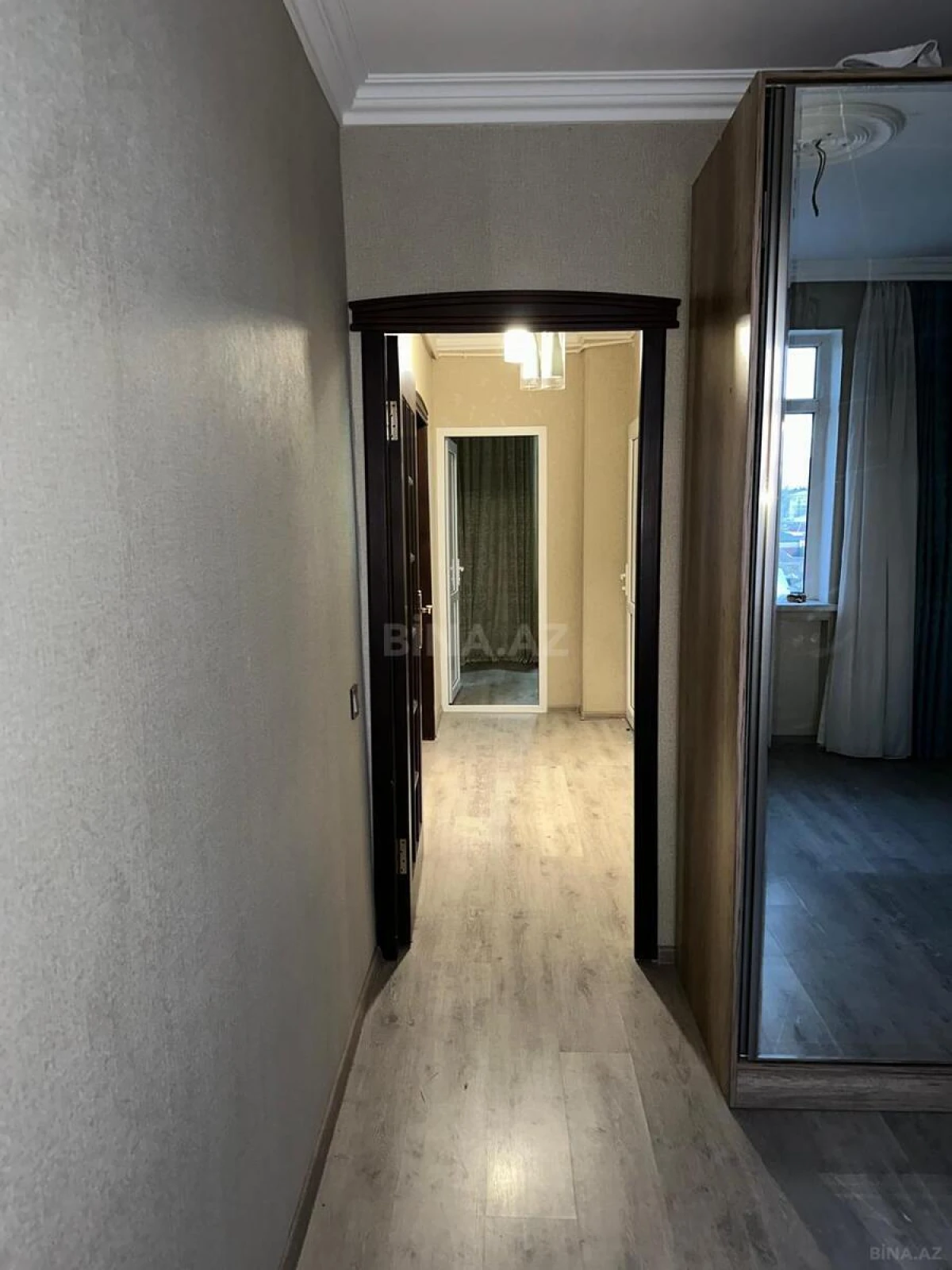 Satılır 2 otaqlı mənzil 60 m²