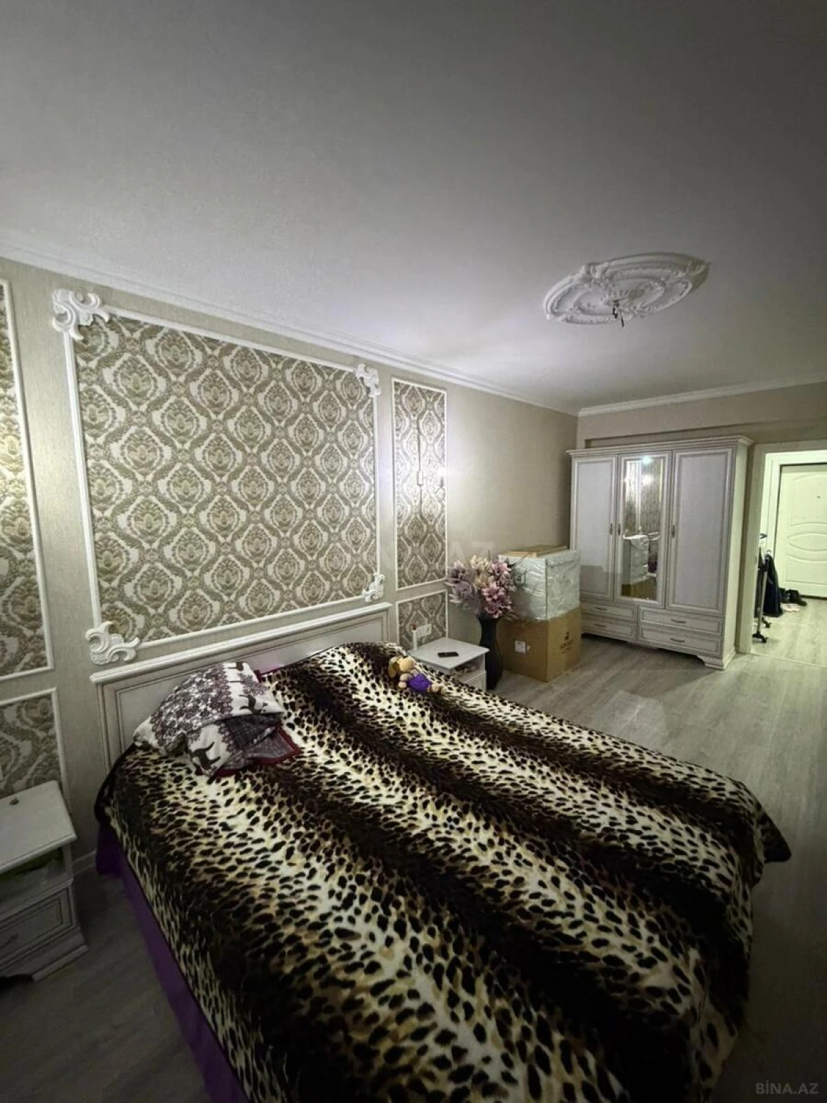 Satılır 1 otaqlı mənzil 56 m²