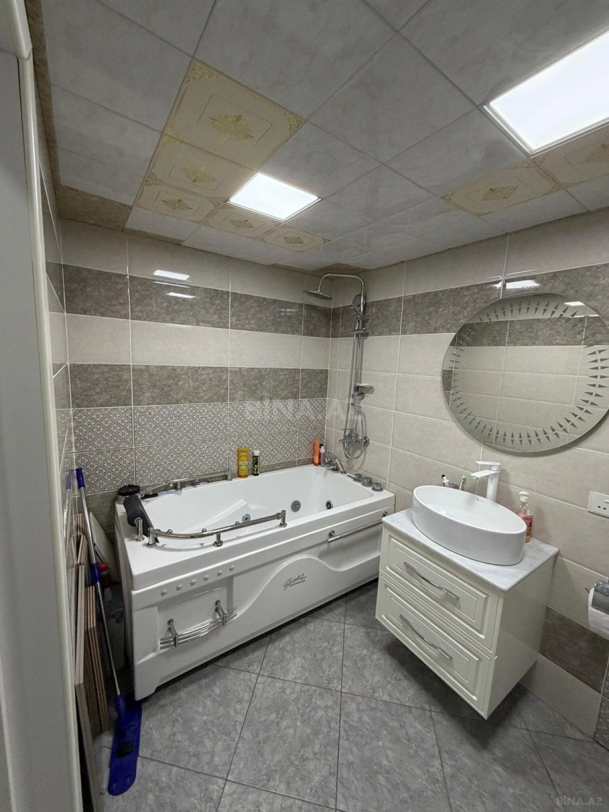 Satılır 1 otaqlı mənzil 55 m²