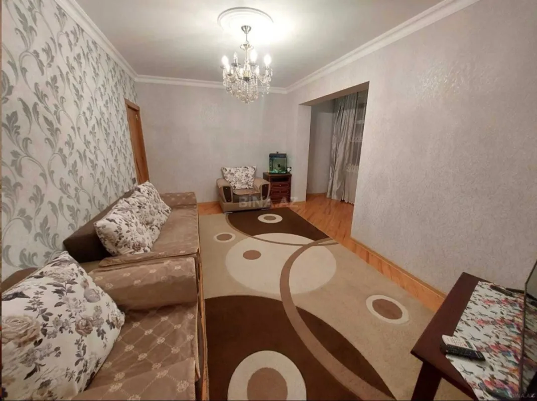 Satılır 4 otaqlı mənzil 100 m²