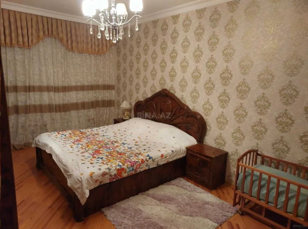 Satılır 4 otaqlı mənzil 100 m²