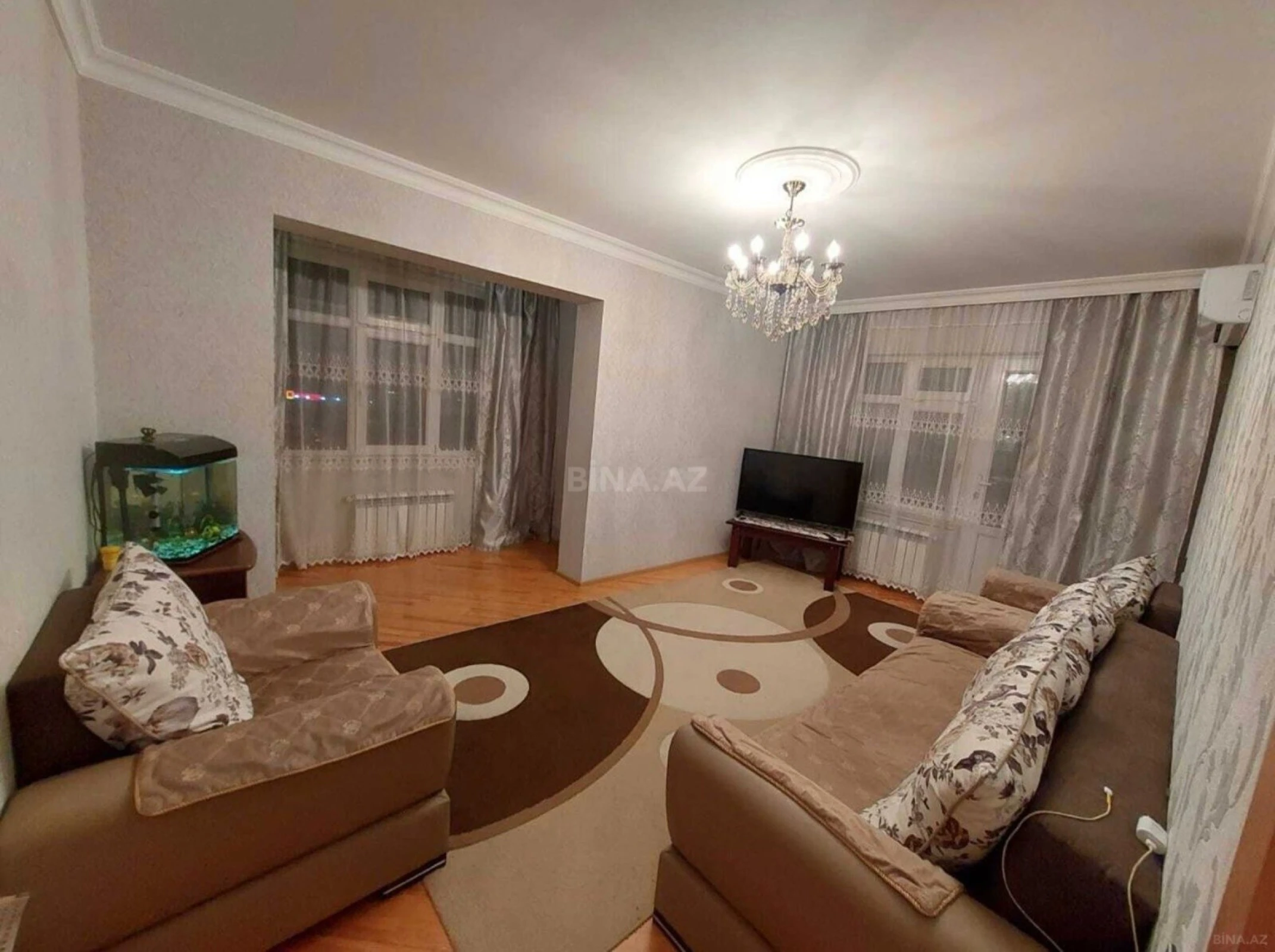Satılır 4 otaqlı mənzil 100 m²