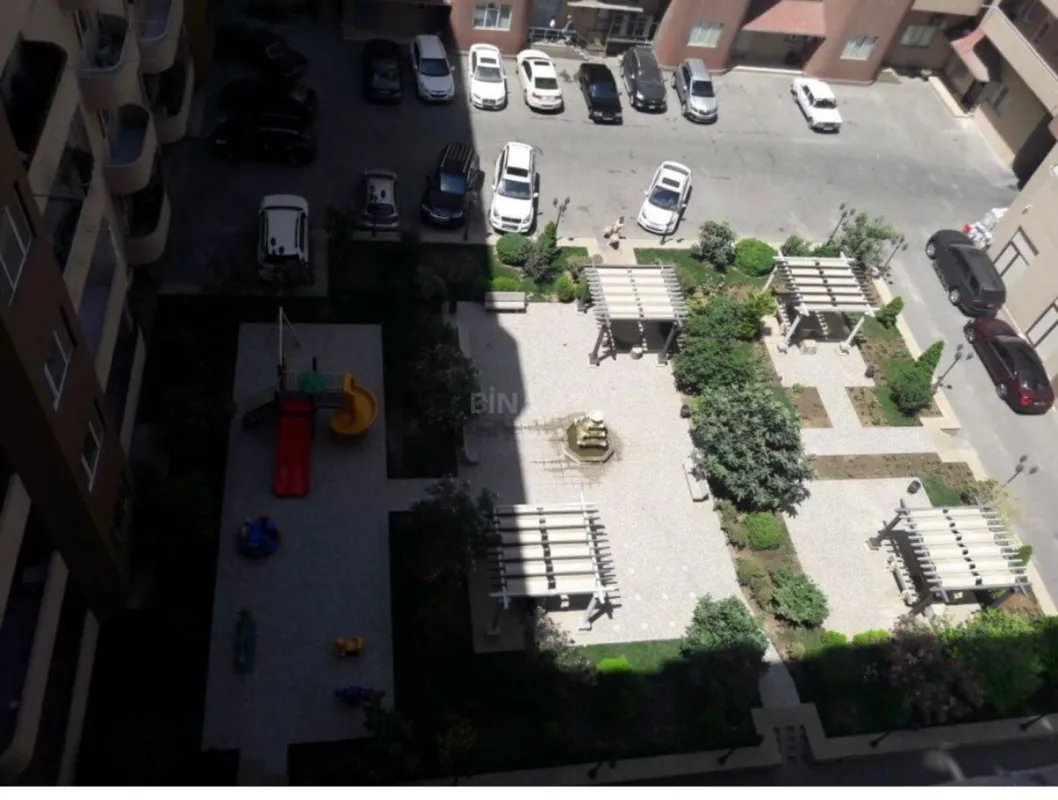 Kirayə verilir 2 otaqlı mənzil 70 m²