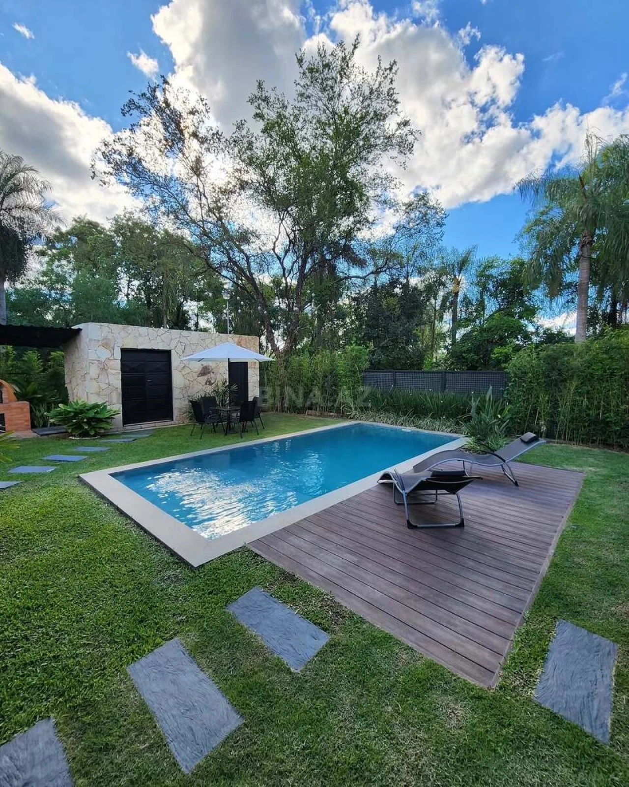 Kirayə verilir 4 otaqlı həyət evi 280 m²