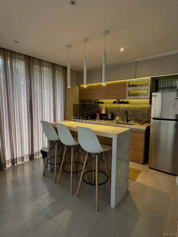 Kirayə verilir 4 otaqlı həyət evi 280 m²