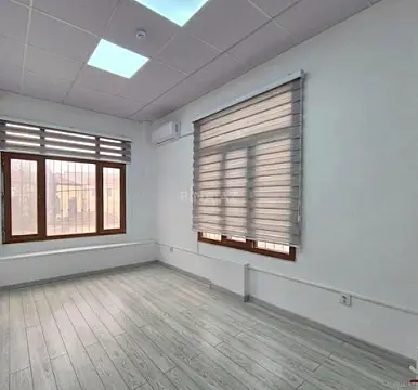 Kirayə verilir 4 otaqlı ofis 70 m²