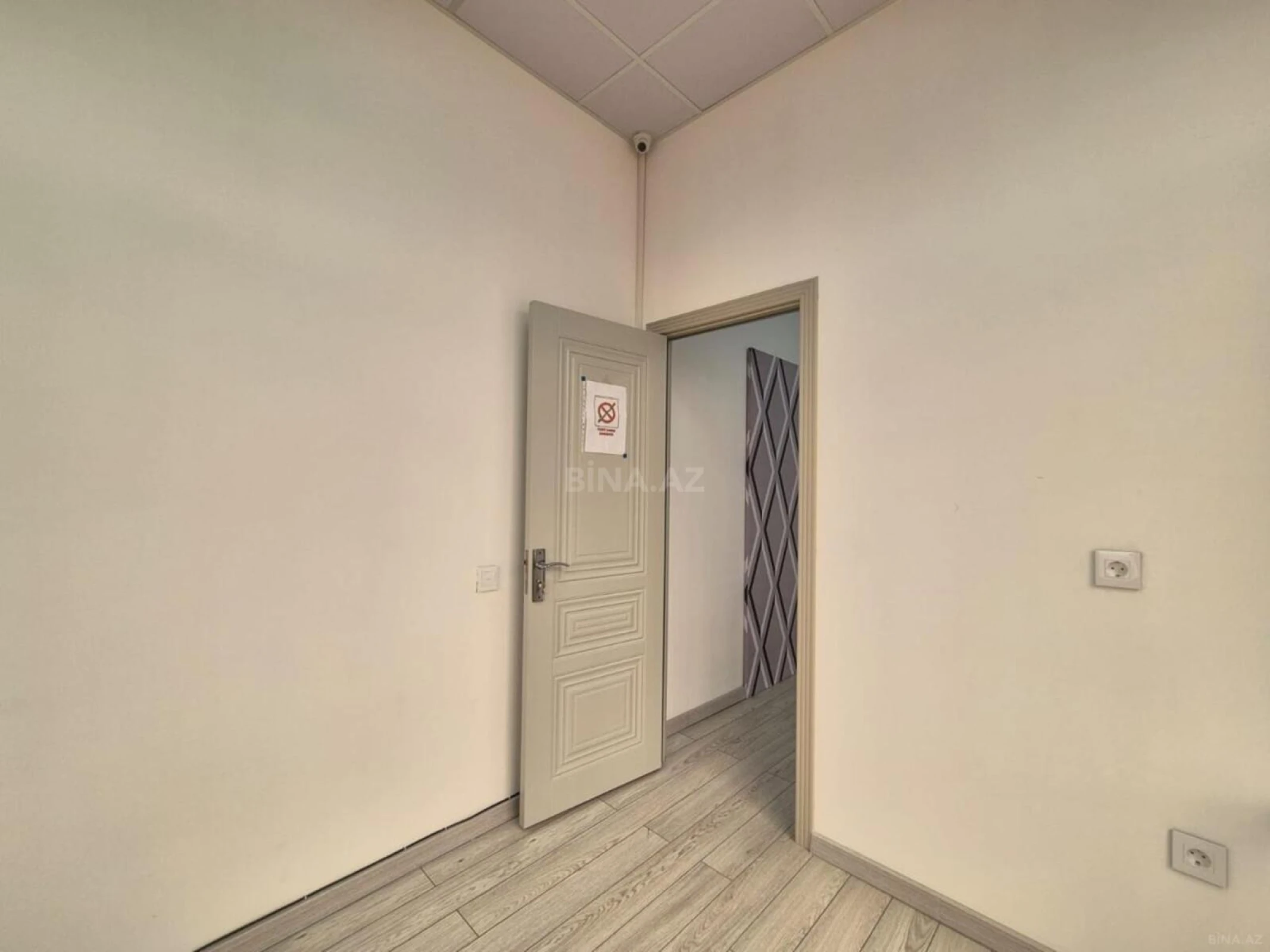 Kirayə verilir 4 otaqlı ofis 70 m²