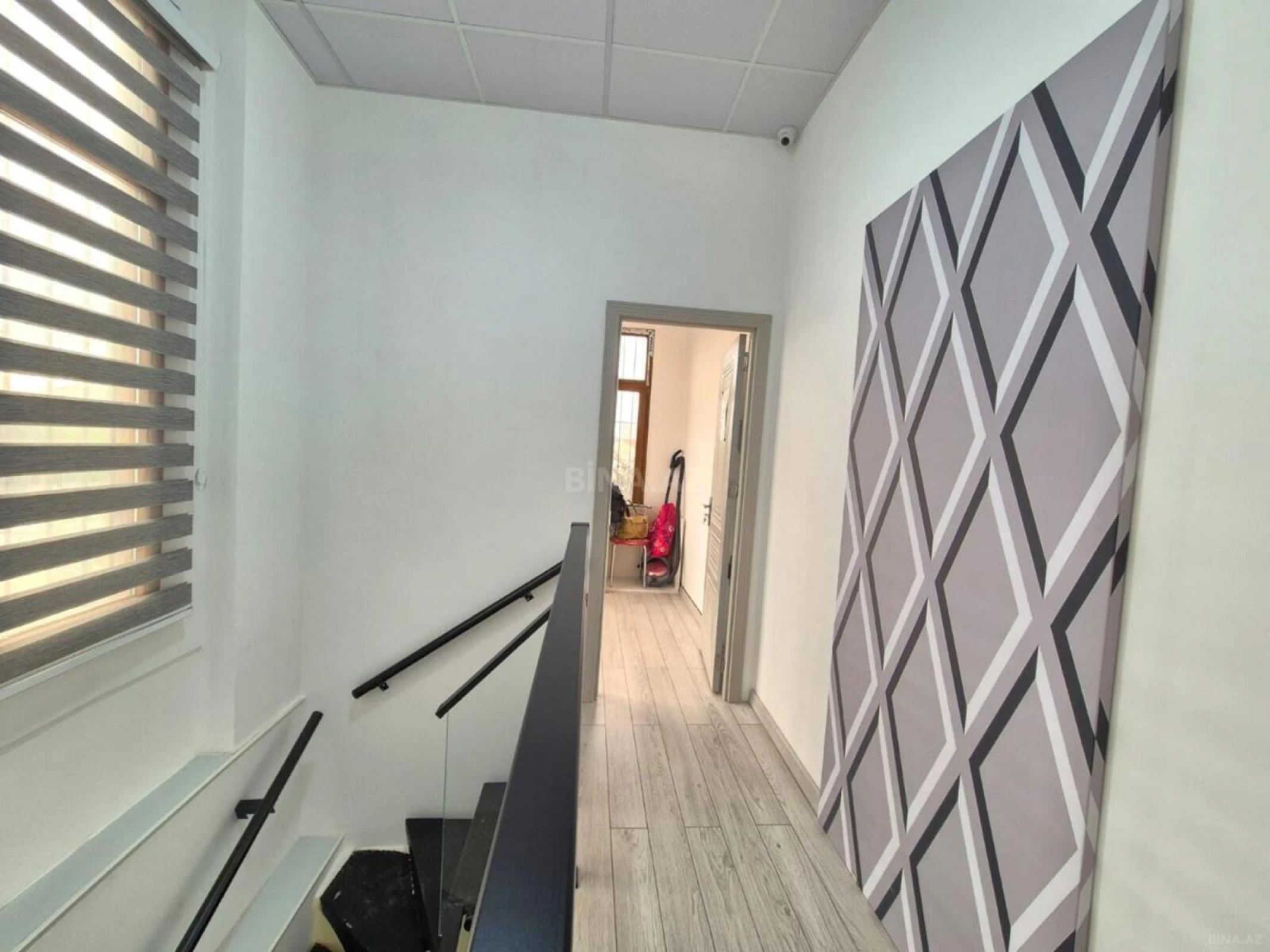 Kirayə verilir 4 otaqlı ofis 70 m²