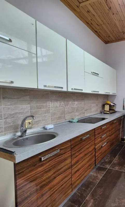 Kirayə verilir 4 otaqlı ofis 70 m²